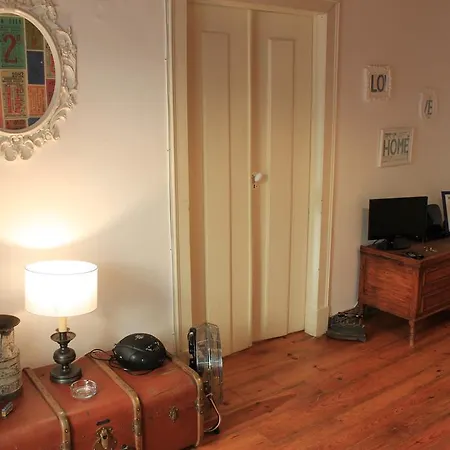 The Blue House - Lively Bairro Alto Apartment Lisbon Room photo